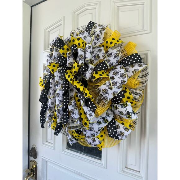 Honey Bee Ribbon & Mesh Spring Summer Wreath, Bumblebee Front Door Hanger - Picture 5 of 6